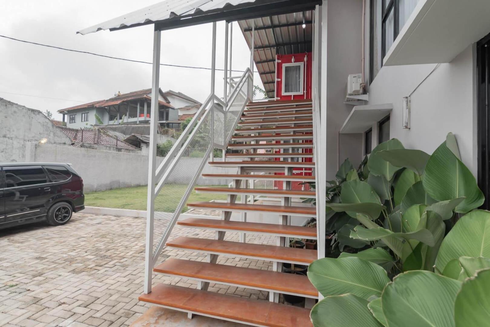 Reddoorz Plus Near Lembang Park & Zoo 외부 사진